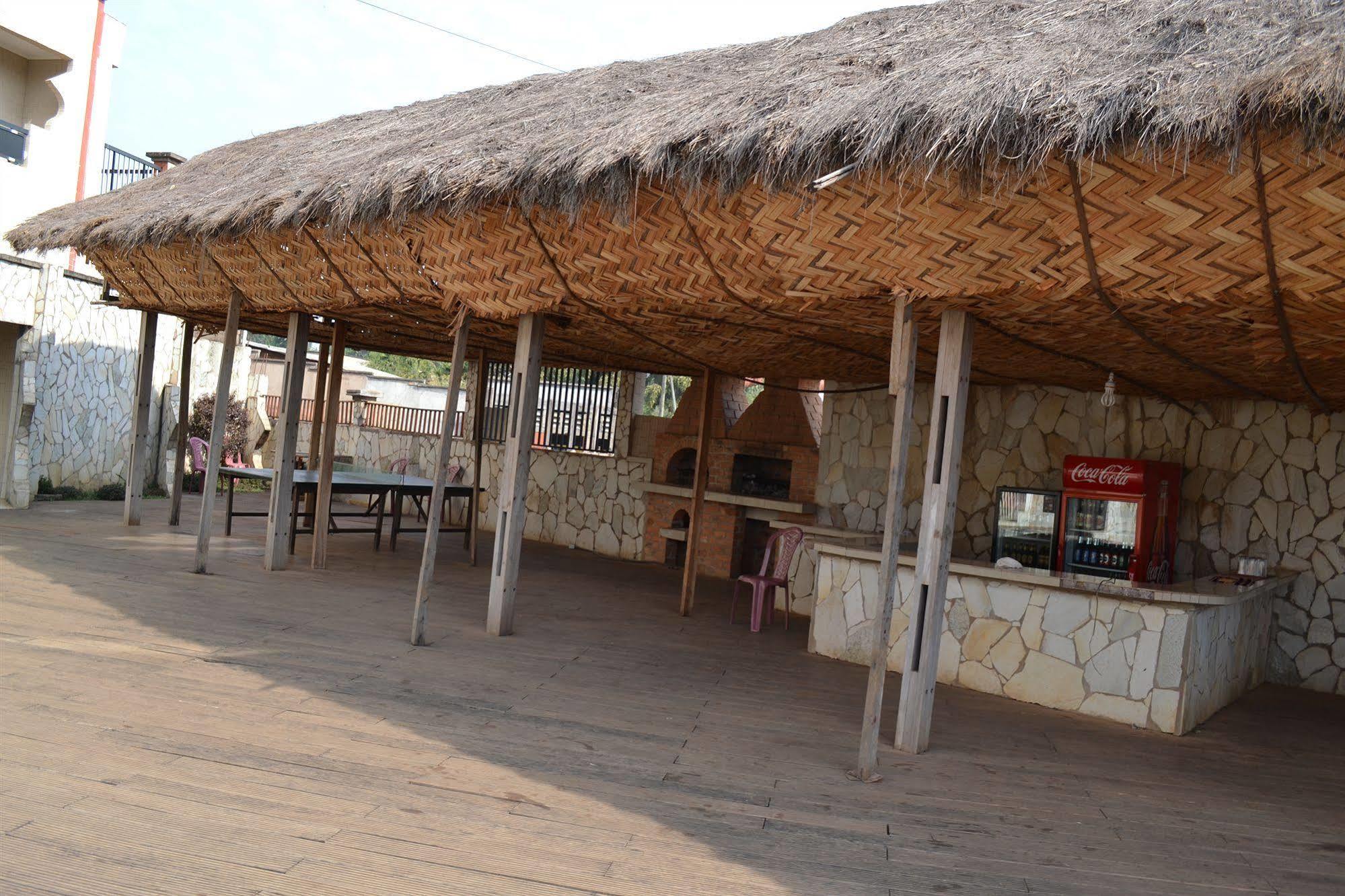 Mawa Hotel Bamenda Bagian luar foto